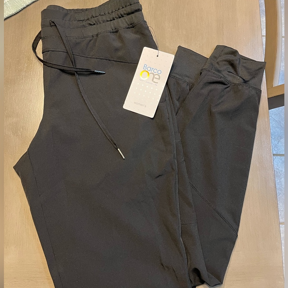 Barco One Scrubs